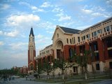 上海松江大学